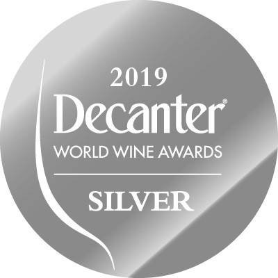 Sfera Black 2016 takes Silver and 90 Points at Decanter Asia